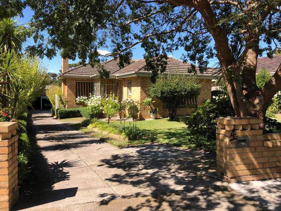 4 Oravel Avenue, Malvern East