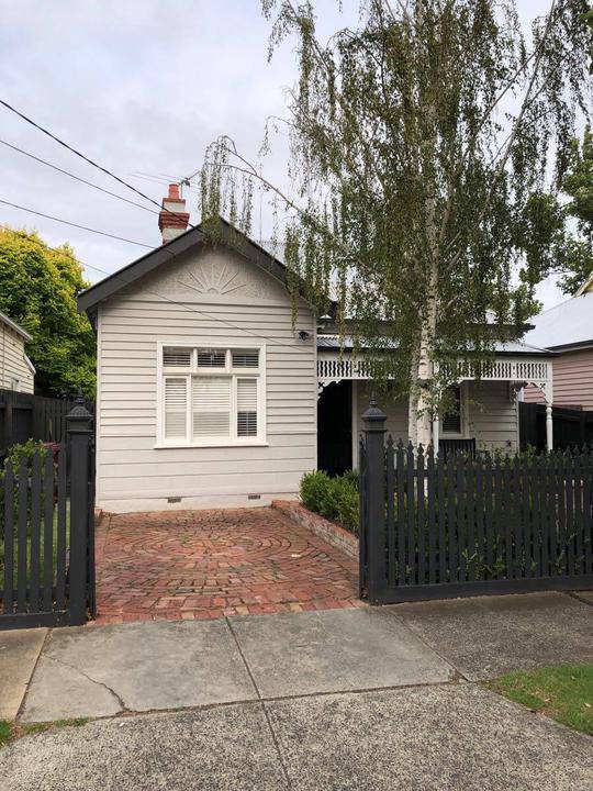 33 Emo Road, Malvern East