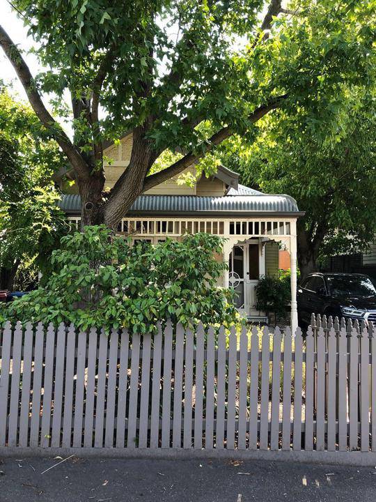 13 Deakin Street, Malvern East