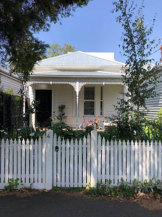4 Deakin Street, Malvern East