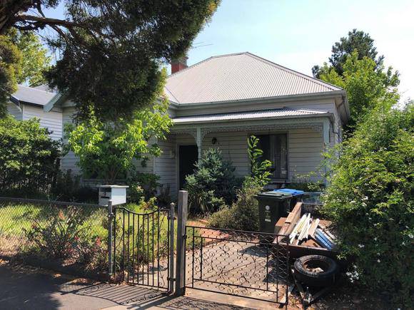 9 Deakin Street, Malvern East