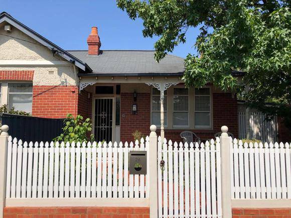 24-26 Deakin Street, Malvern East