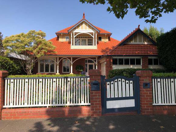 16 Westgarth Street, Malvern East