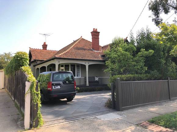 10 Royston Avenue, Malvern East