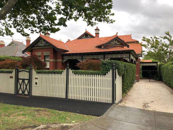25 Manning Road, Malvern East