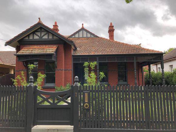 7 Manning Road, Malvern East