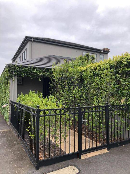 20 Highbury Grove, Prahran