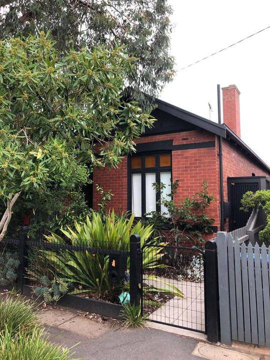 42 Highbury Grove, Prahran