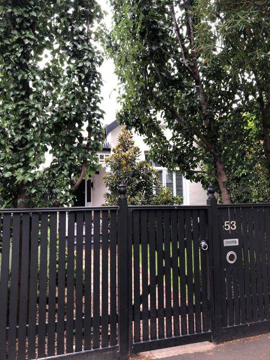 53 Highbury Grove, Prahran