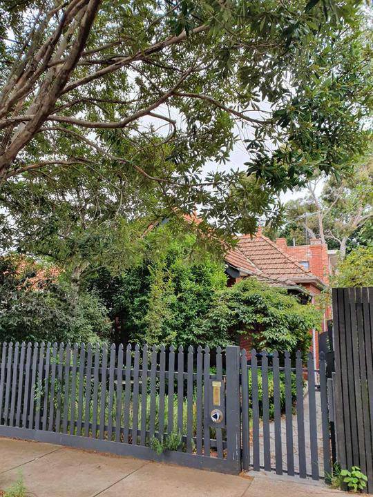 28 Kelvin Grove, Prahran