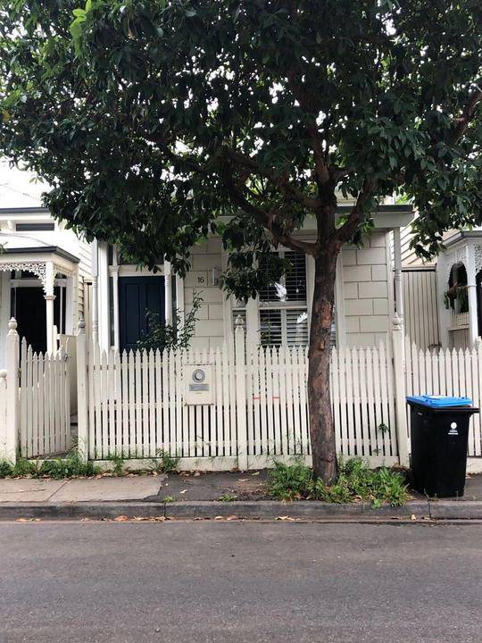 16 Bowen Street, Prahran