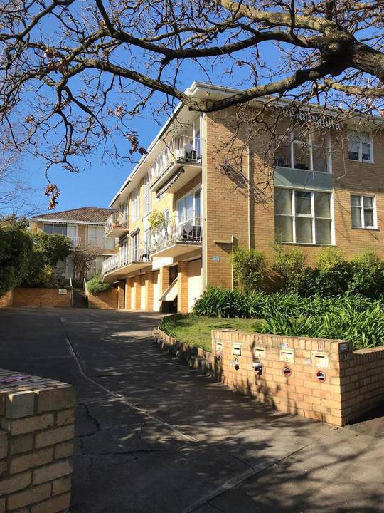 36 Grandview Grove, Prahran