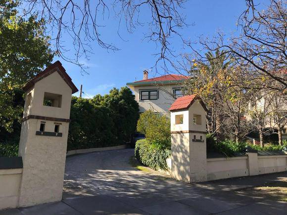 42 Grandview Grove, Prahran