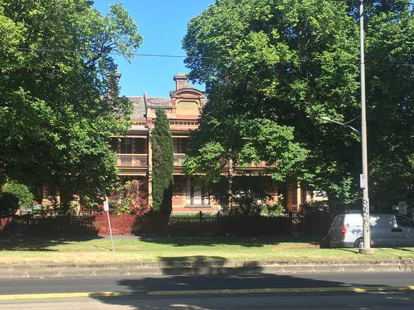 Deloraine Tce 1