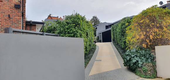 13 Evans Court, TOORAK