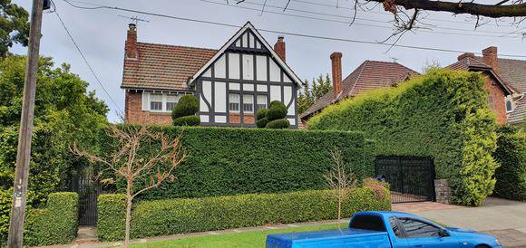 32 Evans Court, TOORAK