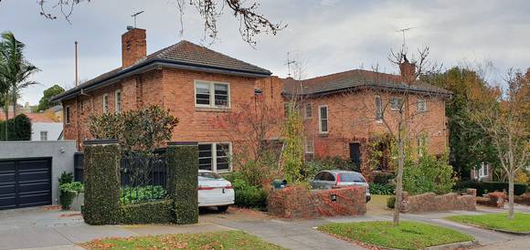 9 Evans Court, TOORAK