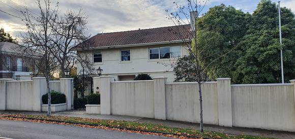 1 Monomeath Avenue, TOORAK