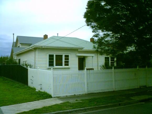 14 Cairns Avenue