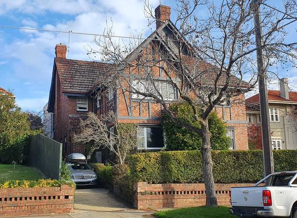 12A Monomeath Avenue, TOORAK