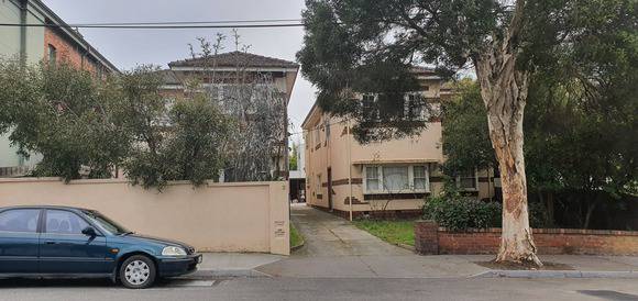 3-3A Hawksburn rd South Yarra