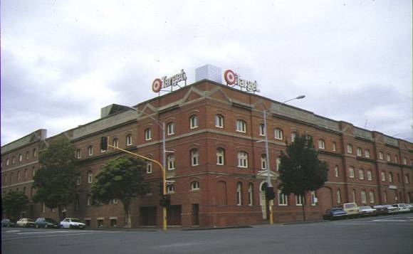1 former strachan murray & shannon wool warehouse geelong corner view apr1997