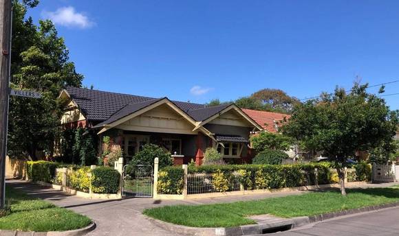 15 Villers Square, Malvern East