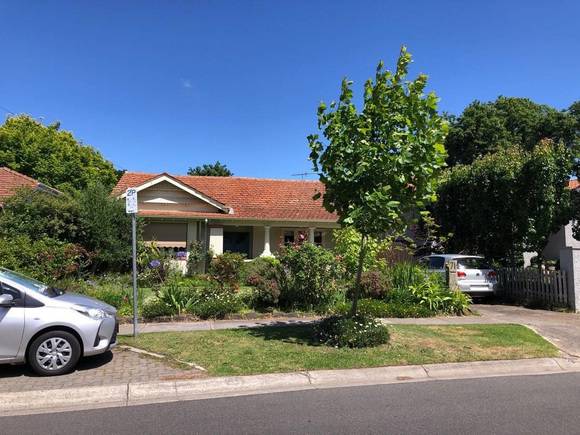 71 Karma Avenue, Malvern East
