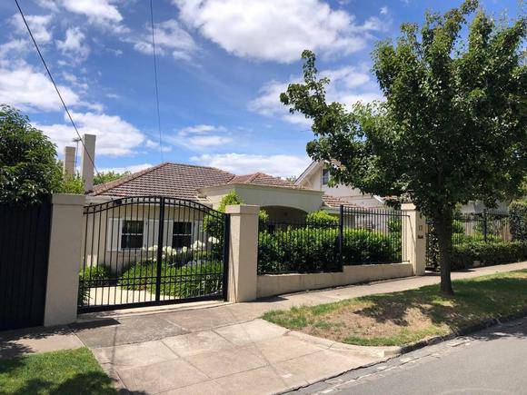 17 Monaro Road, Kooyong