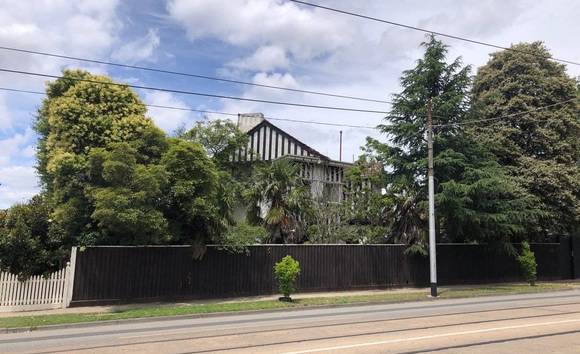 404 Glenferrie Road, Kooyong