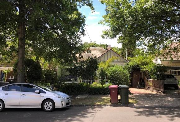 6 Avenel Road, Kooyong
