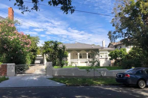 7 Avenel Road, Kooyong