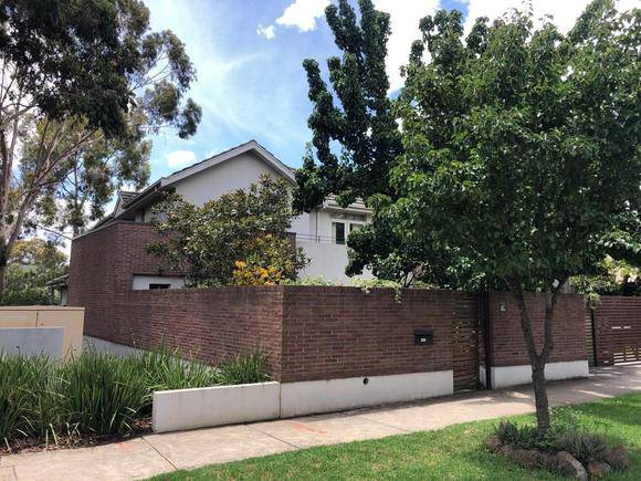 7 Talbot Crescent, Kooyong