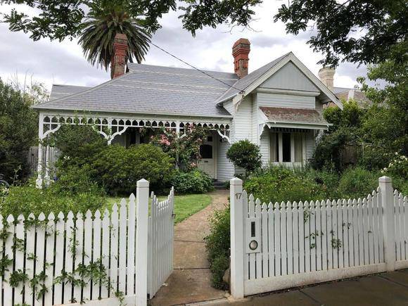 17 Finlayson Street, Malvern