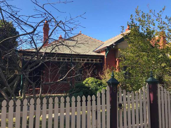 8 Turner Street, Malvern East