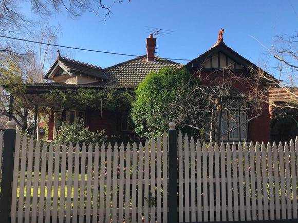 10 Epping Street, Malvern East