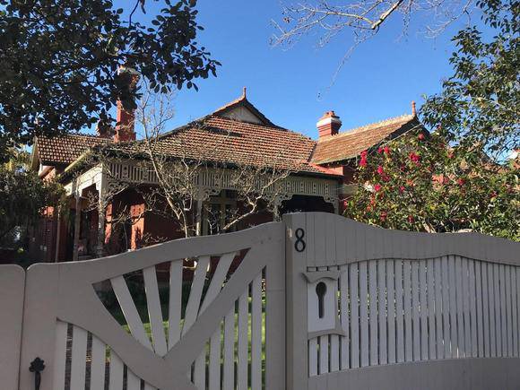 8 Epping Street, Malvern East
