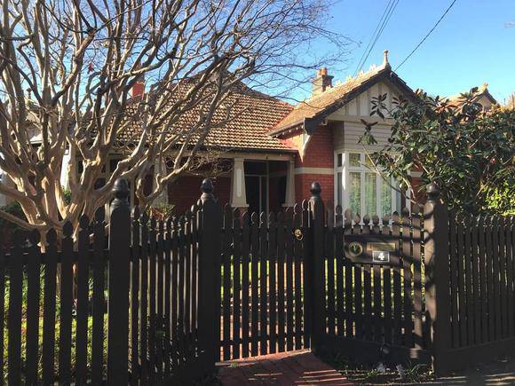 4 Douglas Street, Malvern East