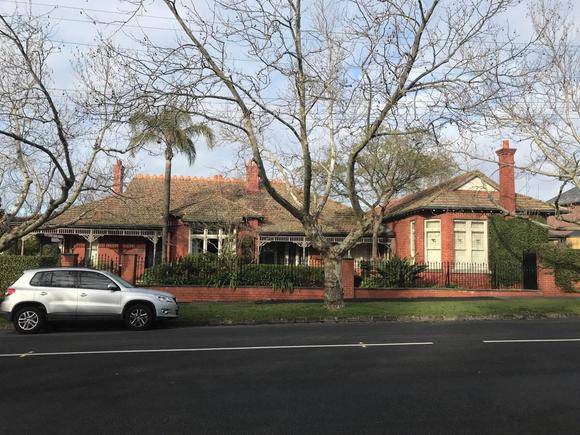 74 Central Park Road, Malvern East