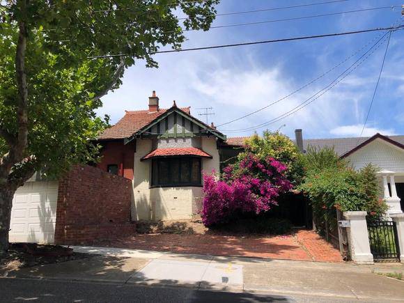 12 Warra Street, Toorak
