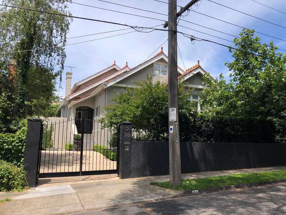 28 Warra Street,Toorak