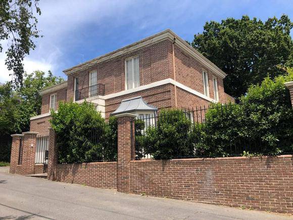 25 Power Avenue, Toorak