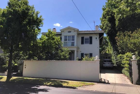 8 Power Avenue, Toorak