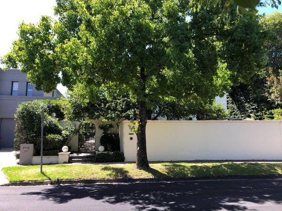 8 Power Avenue, Toorak