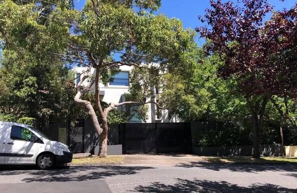 9 Moonga Road, Toorak