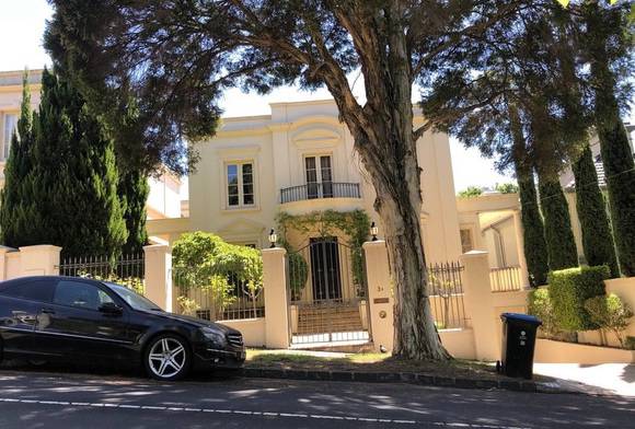 3B Glyndebourne Avenue, Toorak