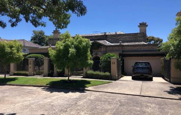 31-33 Evans Court, Toorak
