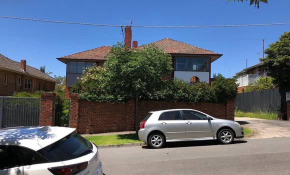 2-4 Kyeamba Grove, Toorak