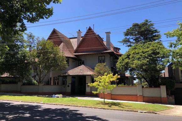224 Kooyong Road, Toorak