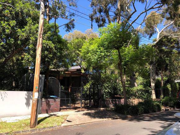16 & 16A Glyndebourne Avenue, Toorak